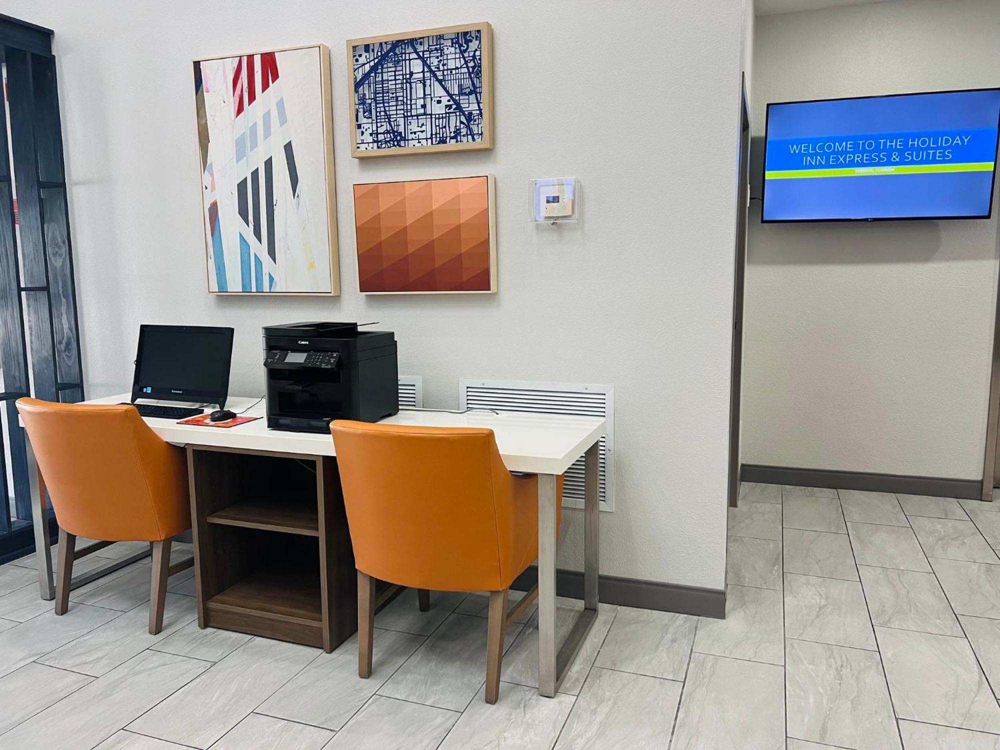 Holiday Inn Express & Suites Sebring By Ihg Exterior photo