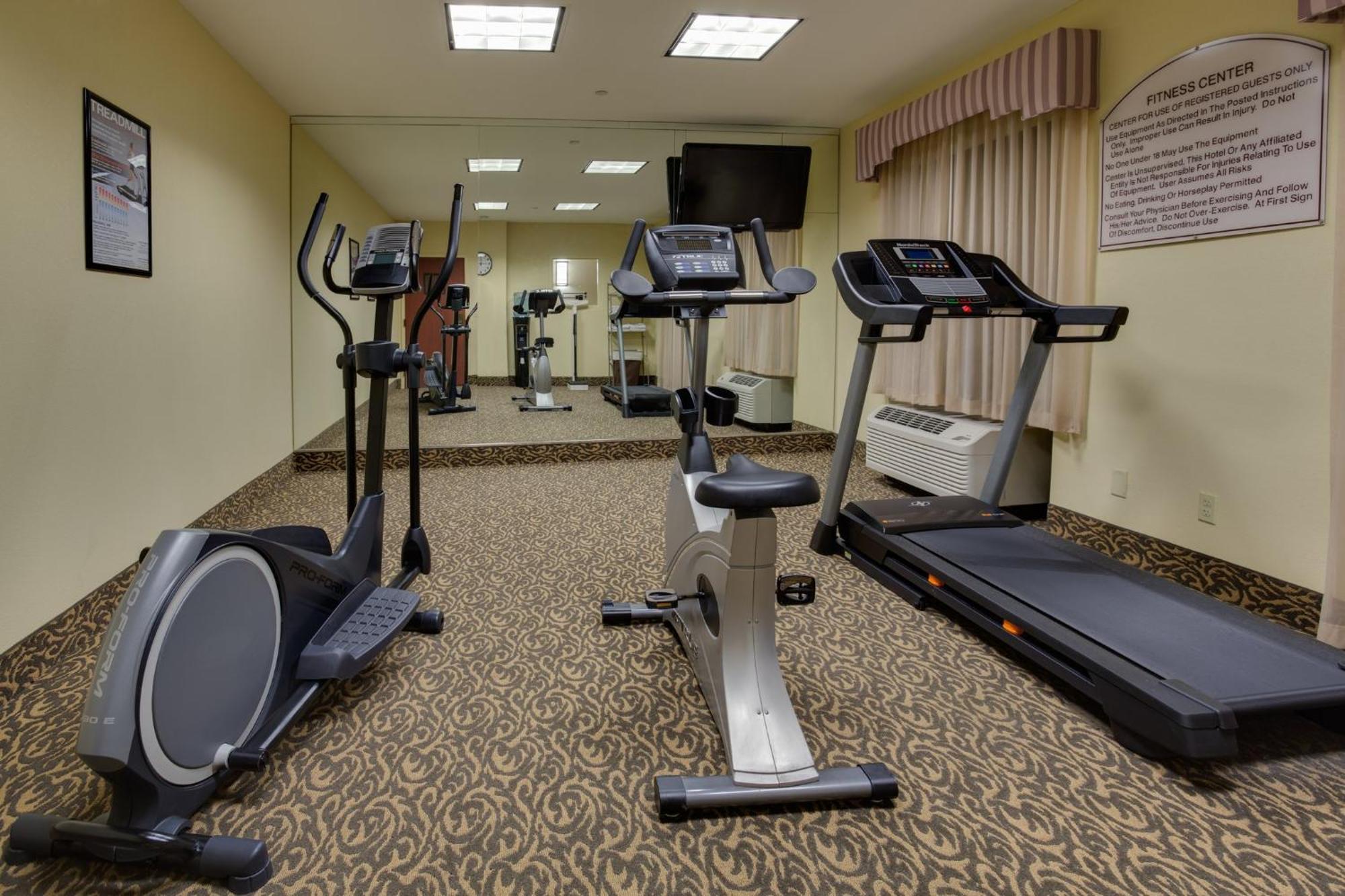Holiday Inn Express & Suites Sebring By Ihg Exterior photo